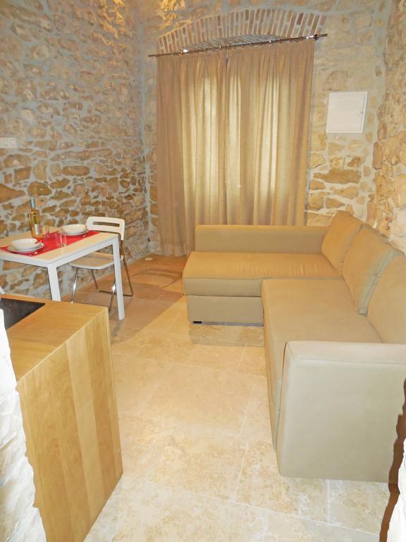 Stone House Apartments Brtonigla Bagian luar foto