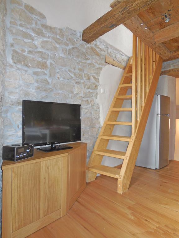 Stone House Apartments Brtonigla Bagian luar foto